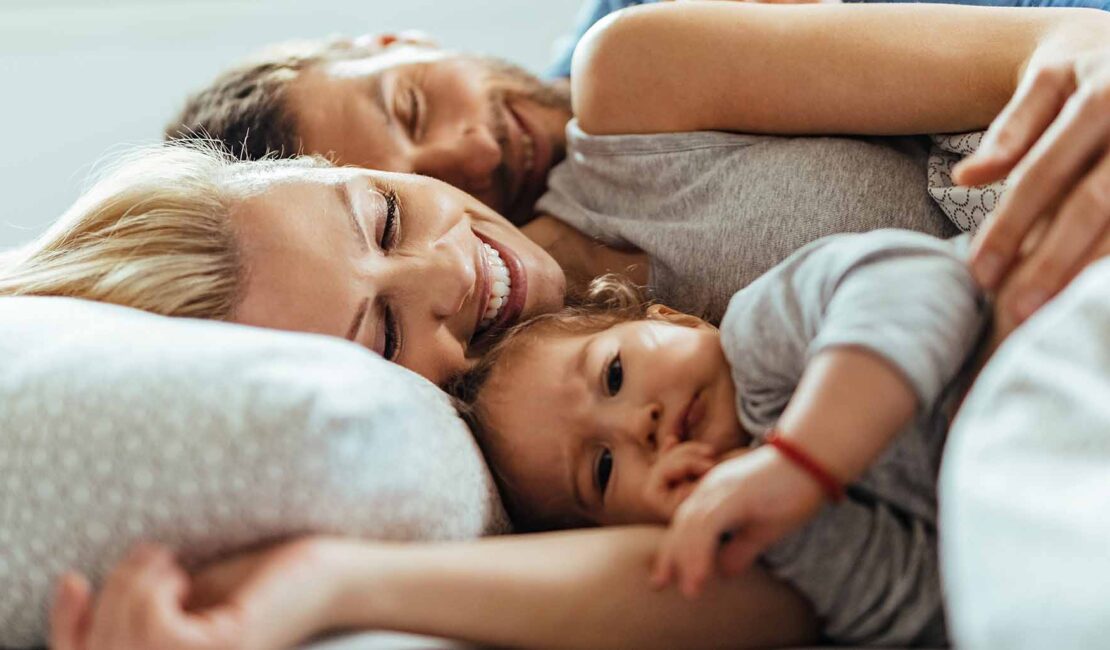 Τι συμβαίνει όταν το μωρό κοιμάται στο δωμάτιο των γονιών;
